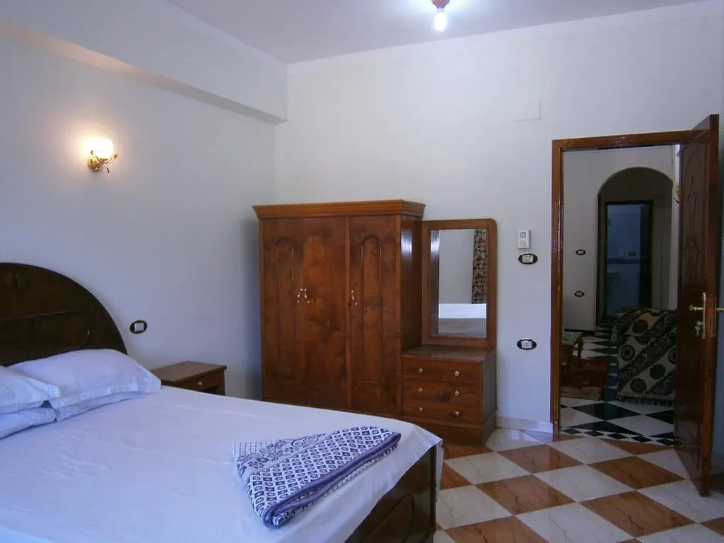 Royal Apartments Λούξορ